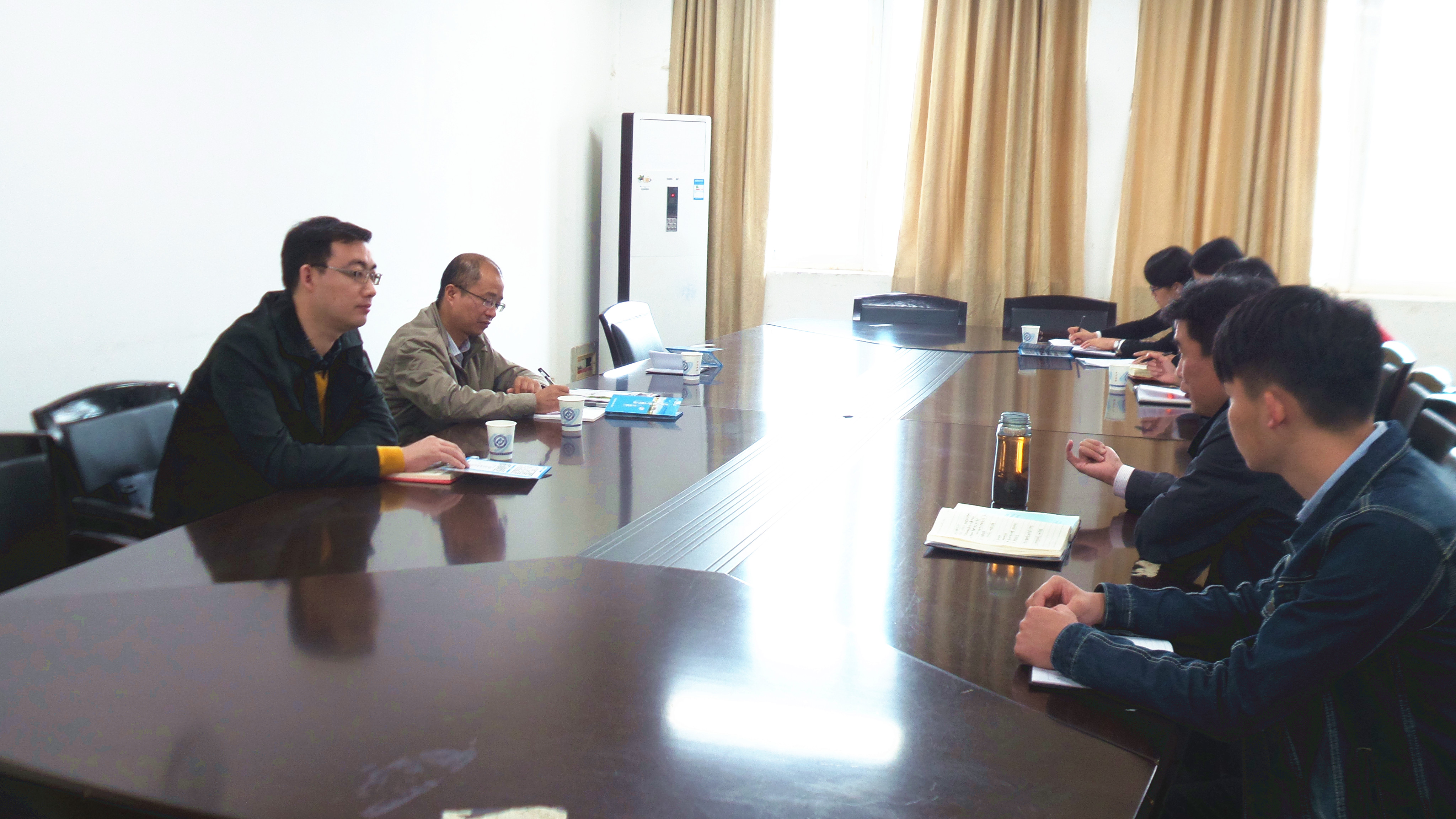 与长沙理工大学汽车与机械工程公司座谈交流